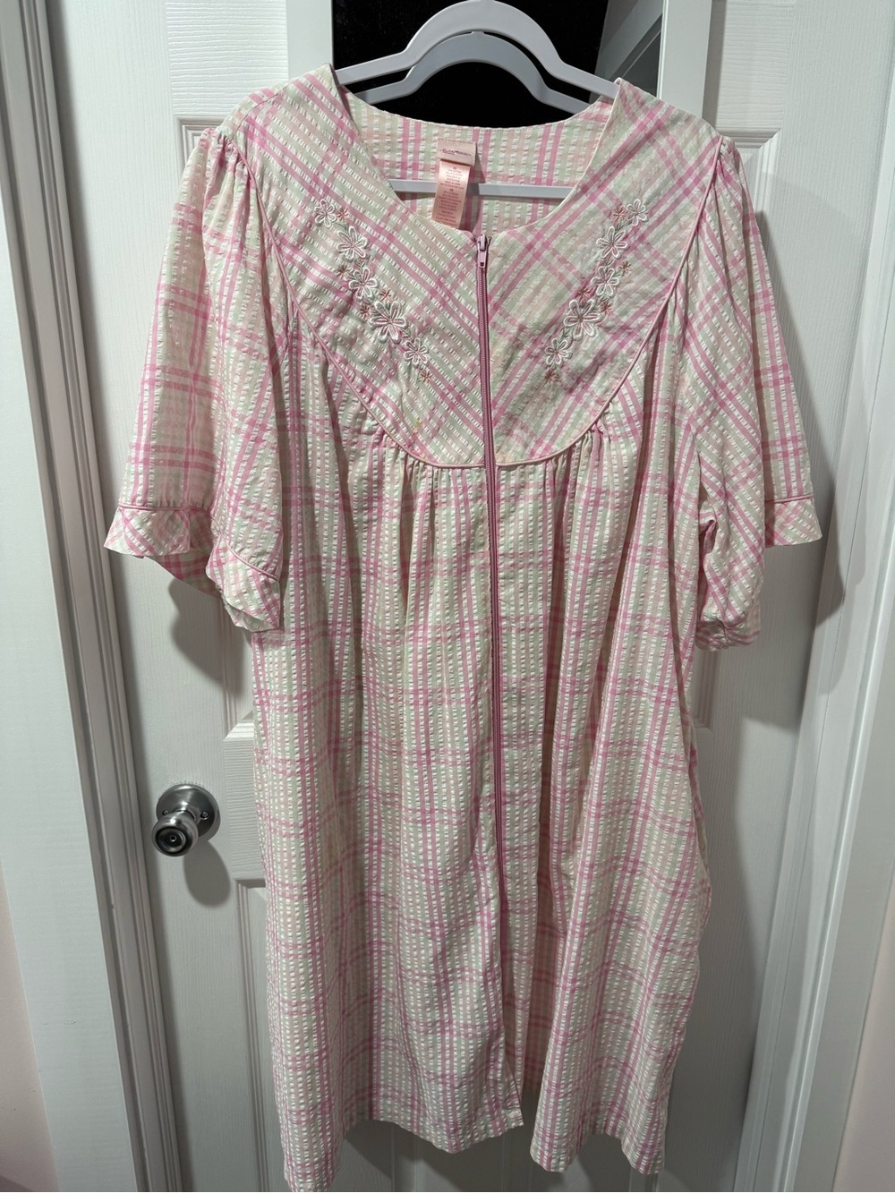 Secret Treasures Pink & Cream Plaid Zip-Front Lounge Dress 2X some rust stain